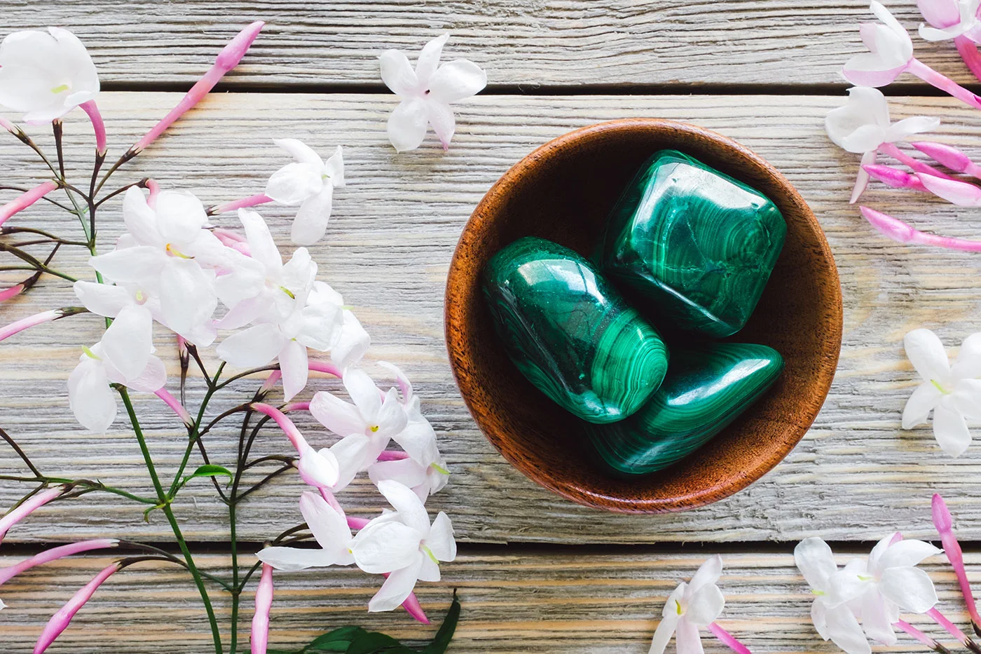 Malachite: discovering an old green pigment